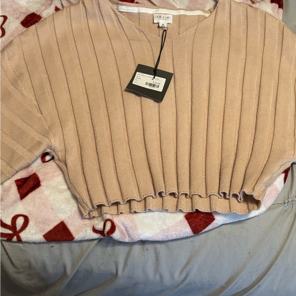 Le Lis V-Neck Ribbed Sweater - Light Pink